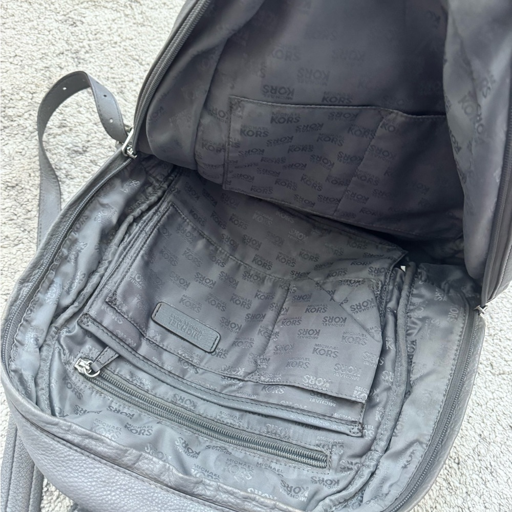 Michael Kors Leather Backpack + Wallet Set Gray - Picture 9 of 14